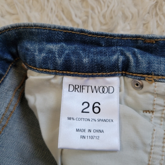 Driftwood Roxy Crop Flare Beaded Jeans Sz 26 - Picture 6 of 10